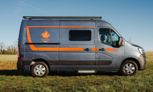 Lade das Bild in den Galerie-Viewer, Renault Master Ahorn Camper Van 550
